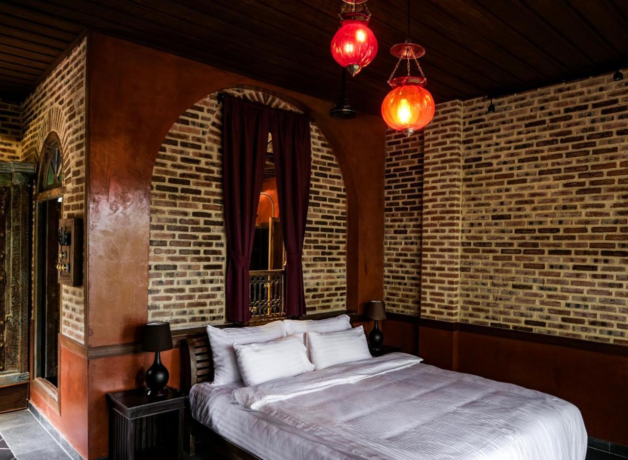 Chateau Orientale Resort ルアンパバーン エクステリア 写真
